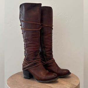 Freebird Coal Boots - Size 9